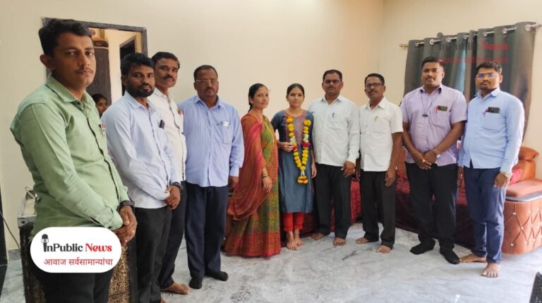 लक्ष्मीदेवी विद्यामंदिर सोनंदची सोनाली काशीद आय.टी. विषयात बोर्डात सर्वप्रथम