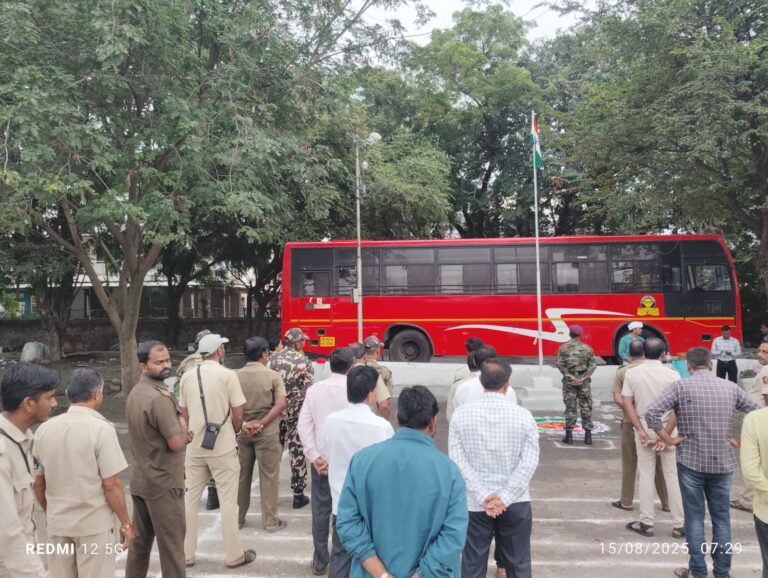 Independence Day : देशाचा ७९ वा स्वातंत्र्यदिन सांगोला एस.टी. आगारात उत्साहात साजरा