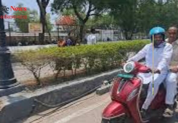 सोलापूर जिल्हाधिकारी कार्यालयाचा ‘नो व्हेईकल डे’ उपक्रम पर्यावरण संवर्धनासाठी अधिकारी-कर्मचाऱ्यांचा उत्स्फूर्त प्रतिसाद