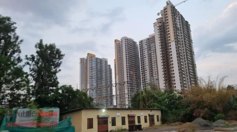 अमनोरा पार्क टाऊनमध्ये भरदिवसा घरफोडी; साडेसात लाखांचे दागिने लंपास