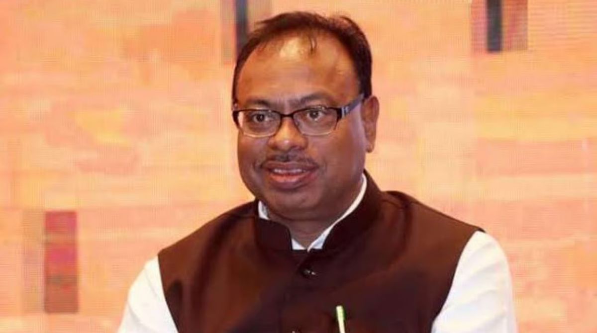 राज्यातील वाळू टंचाईवर अखेर ‘झिरो रॉयल्टी’चा तोडगा; महसूलमंत्री चंद्रशेखर बावनकुळे यांच्या निर्णयाने बांधकाम क्षेत्राला मोठा दिलासा!