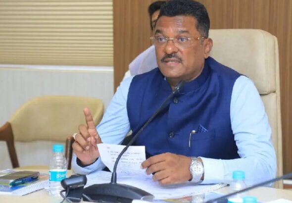 वाहनधारकांनो सावधान! नंबरप्लेटची अंतिम मुदत वाढणार का? मंत्री प्रताप सरनाईक यांचे महत्त्वाचे विधान