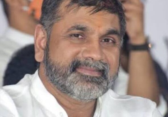 महाराष्ट्राच्या राजकारणात हालचाली वाढल्या! सचिन अहिरांचा शरद पवारांना फोन,  भेटीची चर्चा