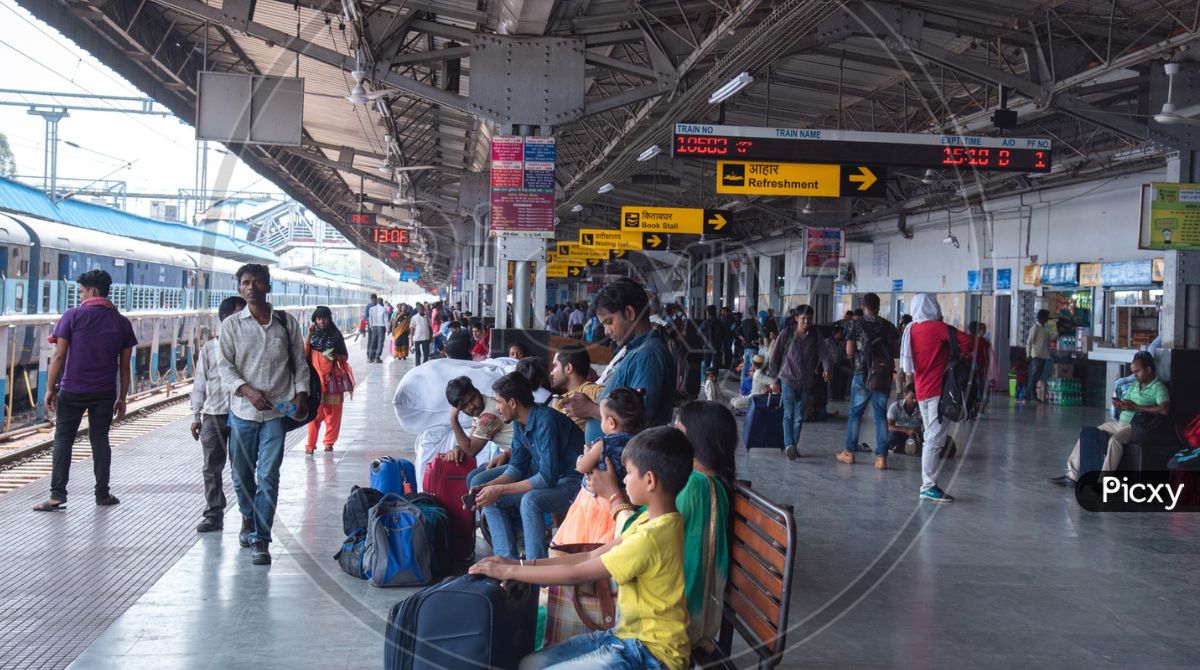 रेल्वे प्रवाशांची सुरक्षा आता सरकारच्या रडारवर; गुन्हेगारांचा बंदोबस्त करण्यासाठी आखला ‘हाय-टेक’ प्लॅन